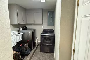 7508 S College Cir, North Richland Hills, TX 76180 - Photo 9