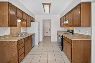 5719 Red Cactus Ct, Arlington, TX 76017 - Photo 11