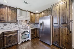 11 Edgemere Dr, Trophy Club, TX 76262 - Photo 9