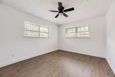 10823 Meadowcliff Lane, Dallas, TX 75238 - Photo 23
