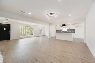 10823 Meadowcliff Ln, Dallas, TX 75238 - Photo 11