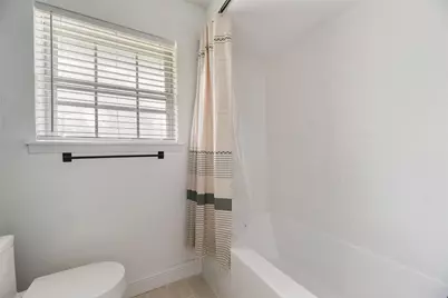 10823 Meadowcliff Lane, Dallas, TX 75238 - Photo 21