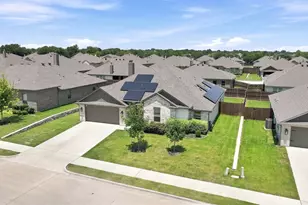 632 Steerman Ct, Saginaw, TX 76179 - Photo 25