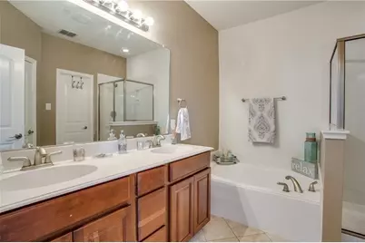 1531 Biltmore Lane, Irving, TX 75063 - Photo 15