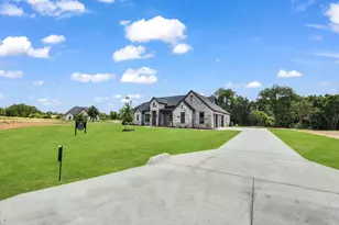 305 Wrangler Ct, Weatherford, TX 76088 - Photo 5