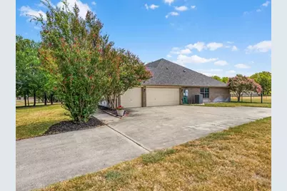4031 Tortoise Lane, Fort Worth, TX 76135 - Photo 37