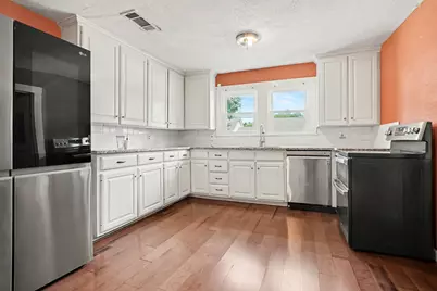 407 W 4th Street, Kaufman, TX 75142 - Photo 11
