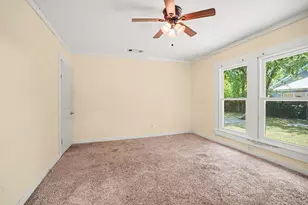 407 W 4th St, Kaufman, TX 75142 - Photo 21