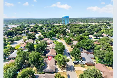 901 Lake Charles Avenue, Fort Worth, TX 76103 - Photo 3