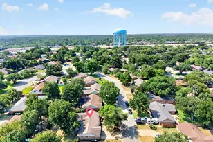 901 Lake Charles Ave, Fort Worth, TX 76103 - Photo 3