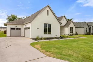 2184 Middlewood Cir, Granbury, TX 76049 - Photo 29