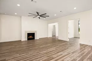 2184 Middlewood Cir, Granbury, TX 76049 - Photo 15