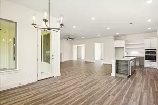 2184 Middlewood Cir, Granbury, TX 76049 - Photo 9