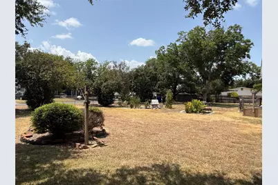 2233 Park Lake Drive, Waco, TX 76708 - Photo 3