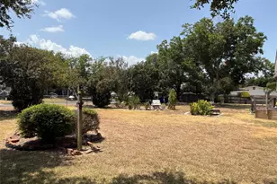 2233 Park Lake Dr, Waco, TX 76708 - Photo 3