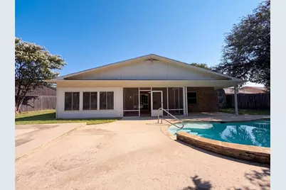 1713 Steinburg Lane, Fort Worth, TX 76134 - Photo 5