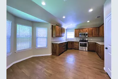 219 Clover Circle, Weatherford, TX 76086 - Photo 5