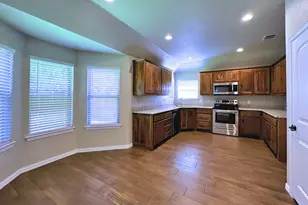 219 Clover Cir, Weatherford, TX 76086 - Photo 5