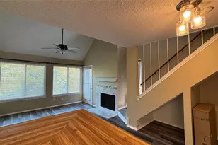 2301 Basil Dr, Arlington, TX 76006 - Photo 3