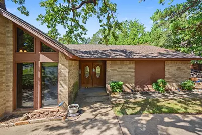 135 Creekside Drive, Double Oak, TX 75077 - Photo 9