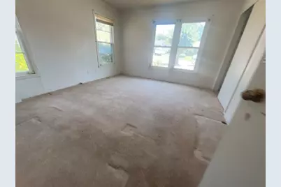 2125 Ridgeview Street, Fort Worth, TX 76119 - Photo 13