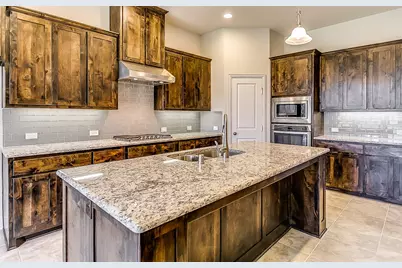 3021 Avondale, The Colony, TX 75056 - Photo 9