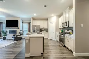 7329 Allium Ct, Little Elm, TX 76227 - Photo 9
