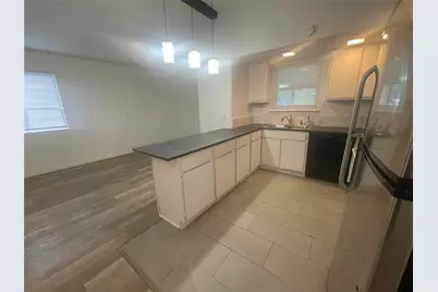 4935 Curzon Avenue, Fort Worth, TX 76107 - Photo 5
