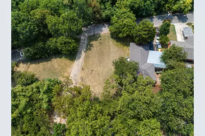 3811 Higgins Avenue, Cockrell Hill, TX 75211 - Photo 3