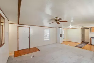 18297 Pine Dr, Eustace, TX 75124 - Photo 7