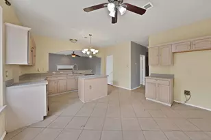 745 Woodridge Dr, DeSoto, TX 75115 - Photo 17