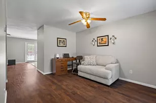 1019 Woodmere Dr, Lewisville, TX 75067 - Photo 7