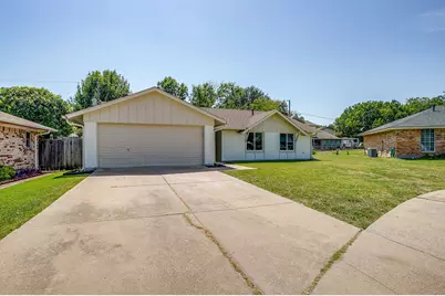 7017 Betsy Ross Court, Watauga, TX 76148 - Photo 3