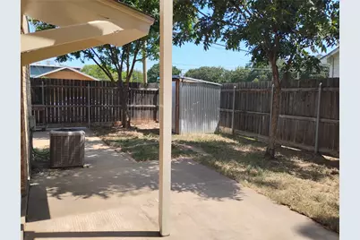 1202 Hilltop Drive, Irving, TX 75060 - Photo 19