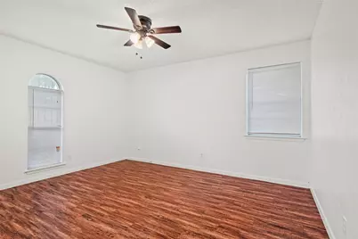 236 E Cunningham Avenue, Crowley, TX 76036 - Photo 11