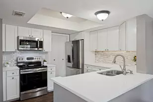 12823 Burninglog Ln, Dallas, TX 75243 - Photo 13