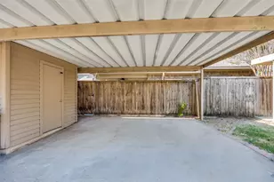 12823 Burninglog Ln, Dallas, TX 75243 - Photo 27