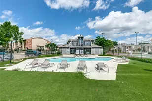 12823 Burninglog Ln, Dallas, TX 75243 - Photo 33