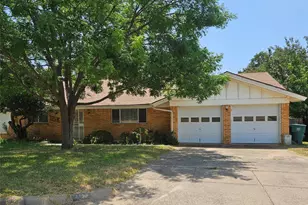 7154 Yolanda Dr, Fort Worth, TX 76112 - Photo 1