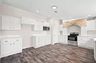 1040 Earp Rd, Springtown, TX 76082 - Photo 15