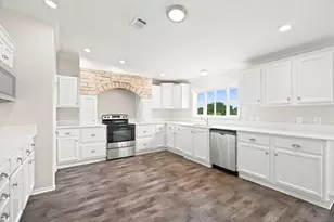 1040 Earp Rd, Springtown, TX 76082 - Photo 13