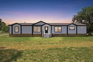 1040 Earp Rd, Springtown, TX 76082 - Photo 37
