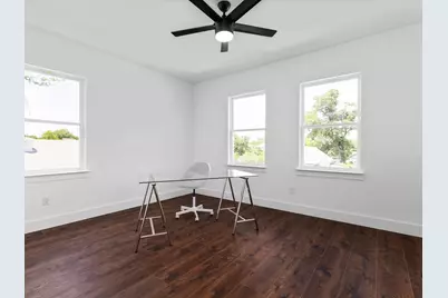 1104 E Annie Street, Fort Worth, TX 76104 - Photo 3