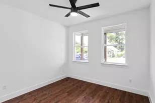 1104 E Annie St, Fort Worth, TX 76104 - Photo 5
