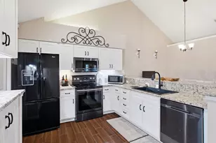 2305 Jennifer Ln, Bedford, TX 76021 - Photo 7