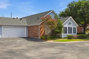 2305 Jennifer Ln, Bedford, TX 76021 - Photo 17
