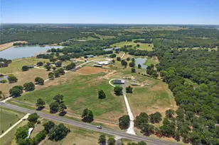 1640 Blair Dr, Cleburne, TX 76031 - Photo 1