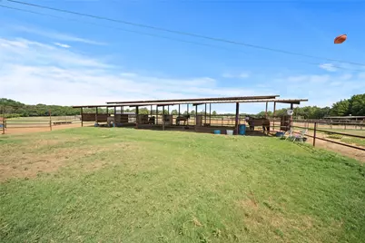 1640 Blair Drive, Cleburne, TX 76031 - Photo 33