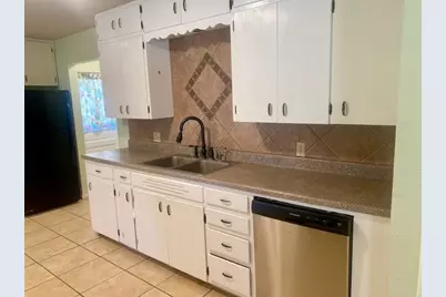 720 N West Street, Burnet, TX 78611 - Photo 5