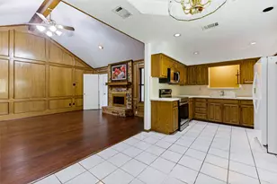 841 Broadmoor Dr, Mesquite, TX 75149 - Photo 11